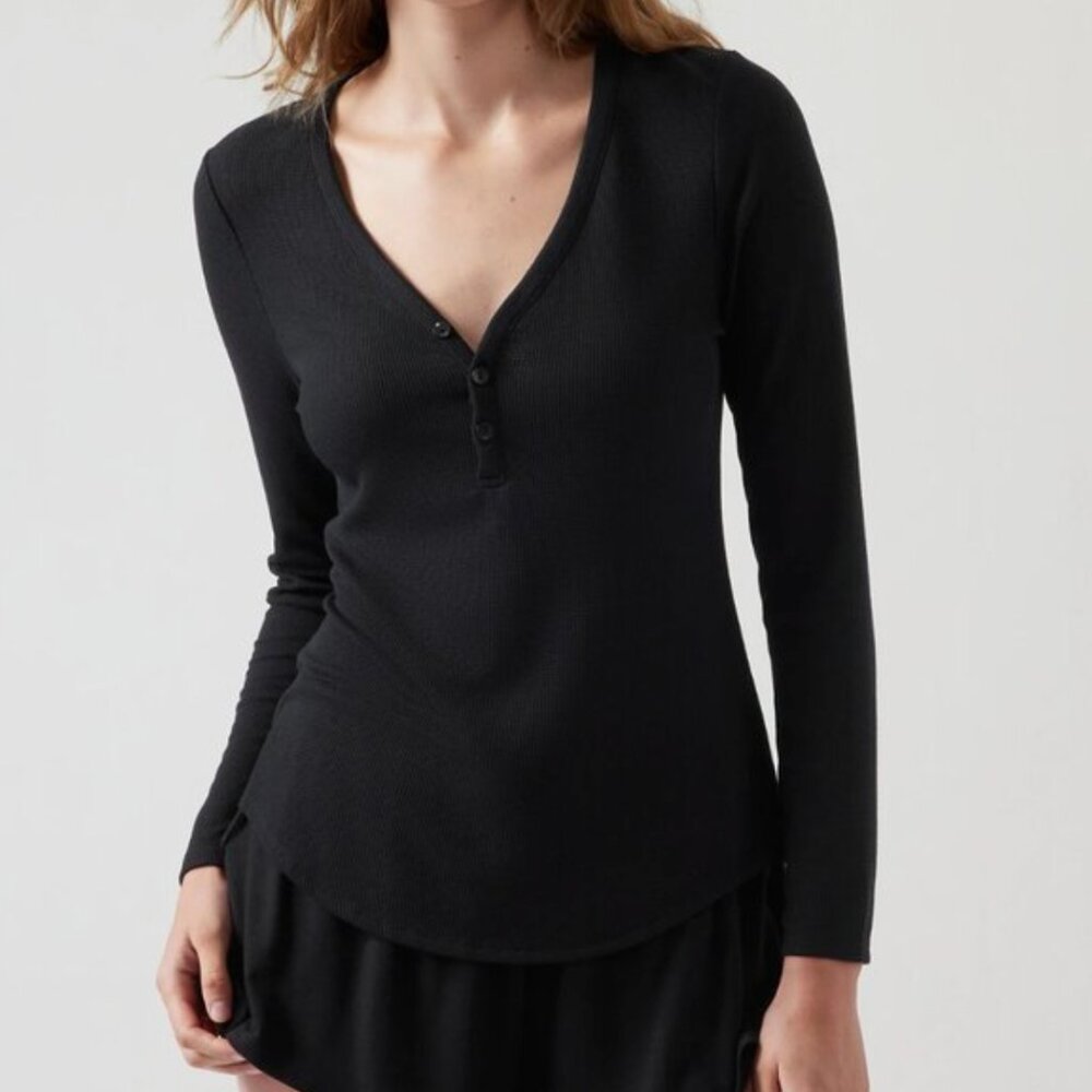 ATHLETA Waffle Knit Henley Long Sleeve Shirt Size Small Wind Down Black Top NEW